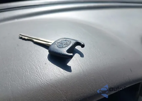 2002 Toyota Camry Solara Se z USA, uszkodzony, nr VIN 2T1CE22P42C003562